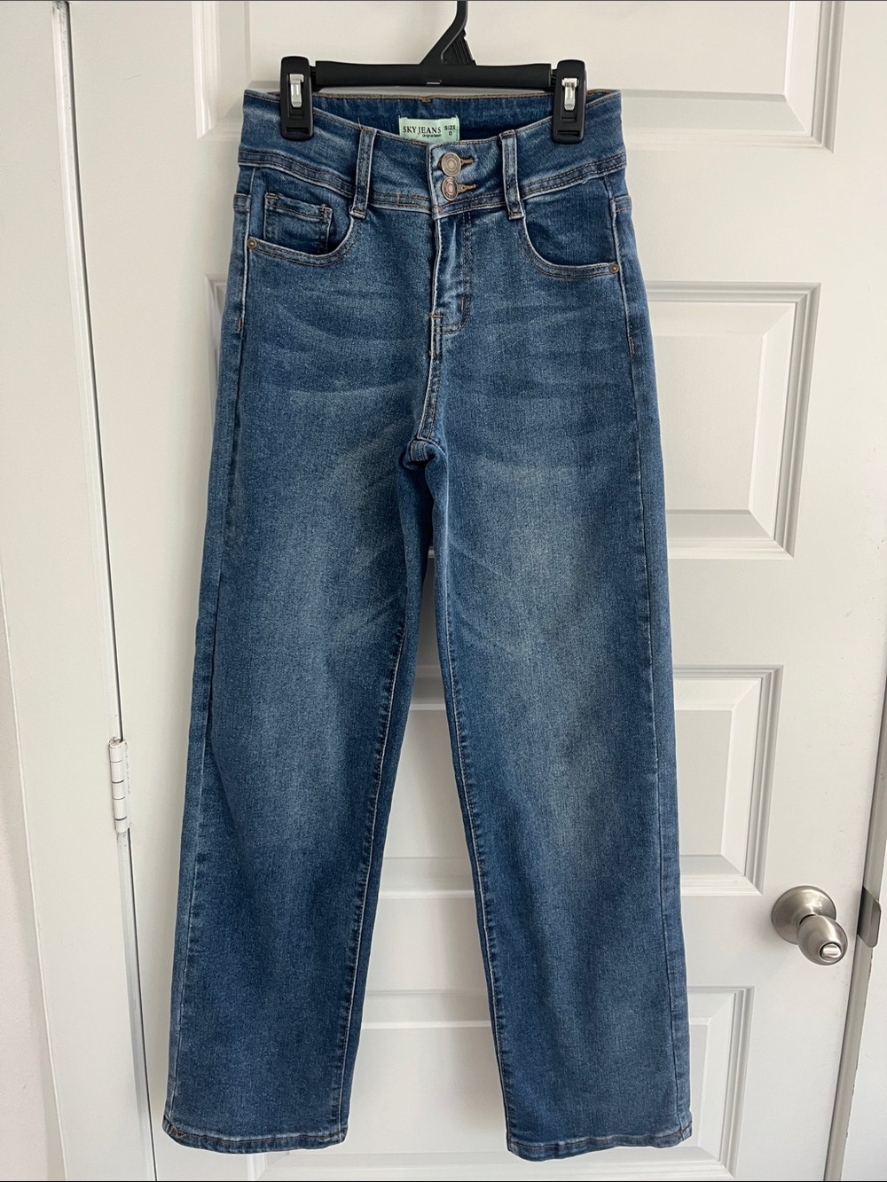 Straight Leg High-Rise Jeans in Medium Blue